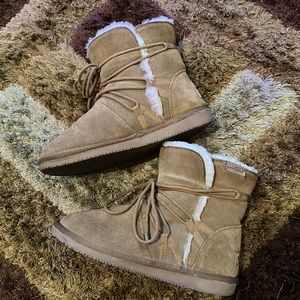 Minnetonka mini boots